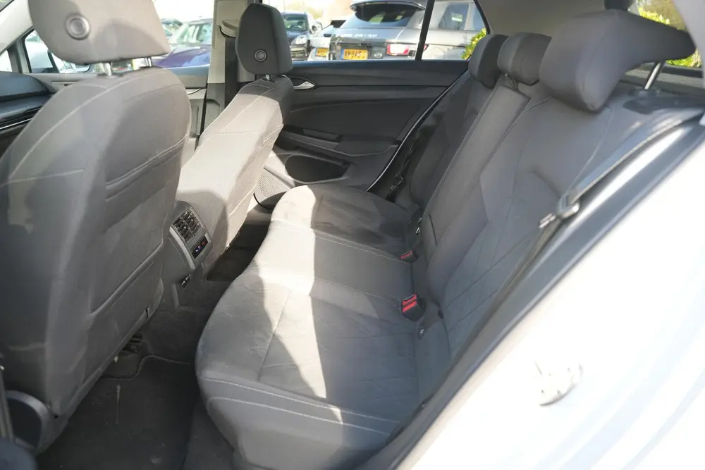 Volkswagen Golf 1.5 TSI Style Adapt. Cruise HeadUp Memory St uit 2022, foto 17