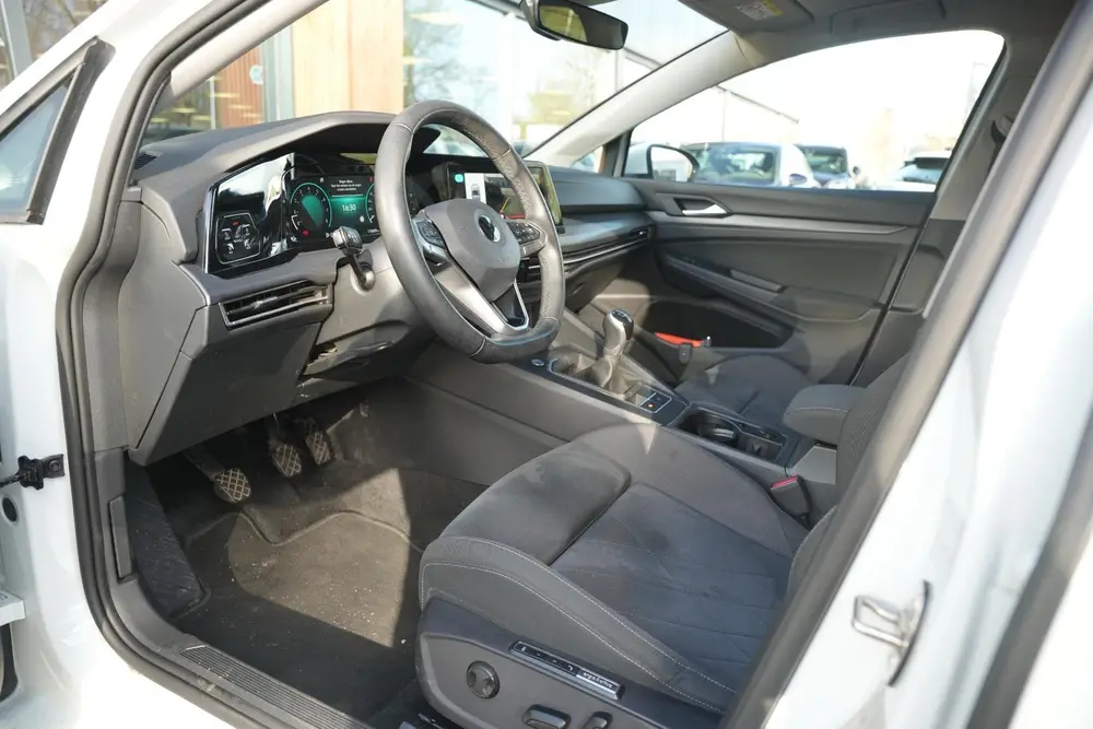Volkswagen Golf 1.5 TSI Style Adapt. Cruise HeadUp Memory St uit 2022, foto 4