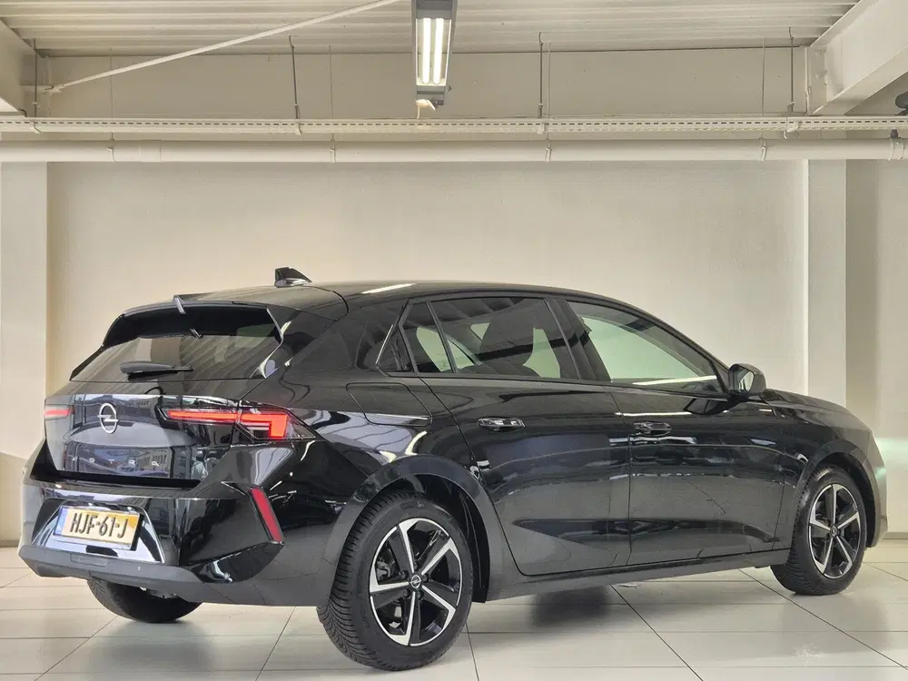 Opel Astra 1.2 Turbo Edition uit 2024, foto 2