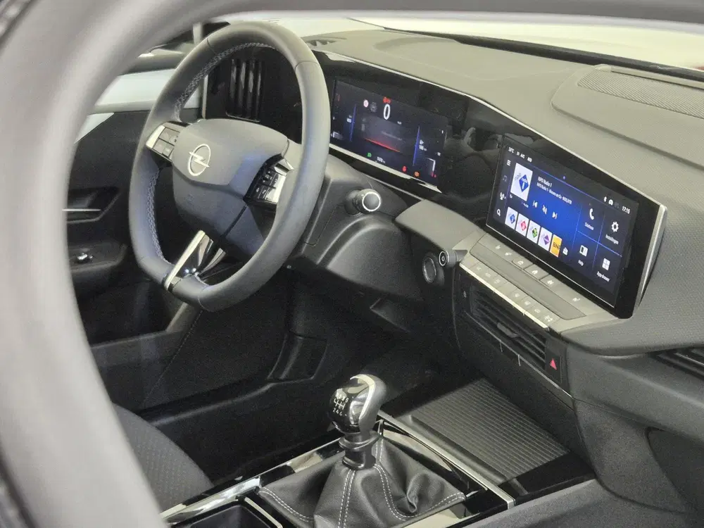 Opel Astra 1.2 Turbo Edition uit 2024, foto 9