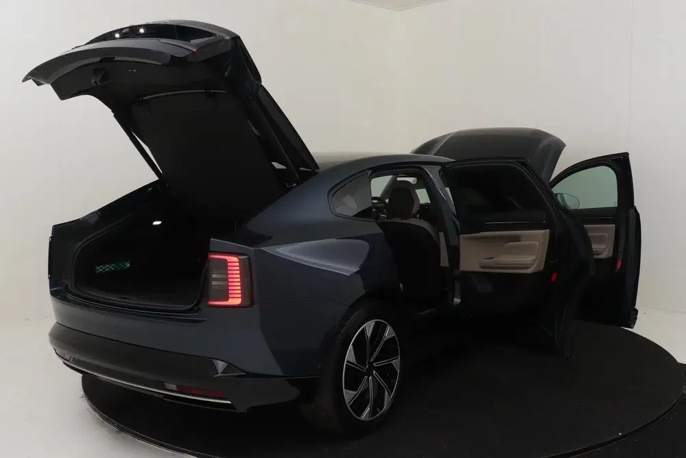 Volvo ES90 SINGLE MOTOR EXTENDED RANGE CORE 92 kWh -P uit 2026, foto 19