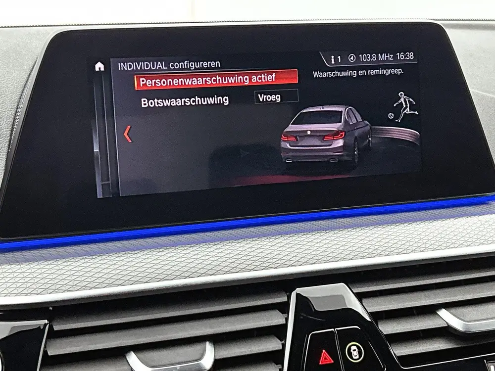BMW 5-serie 530e iPerformance High Executive uit 2019, foto 13