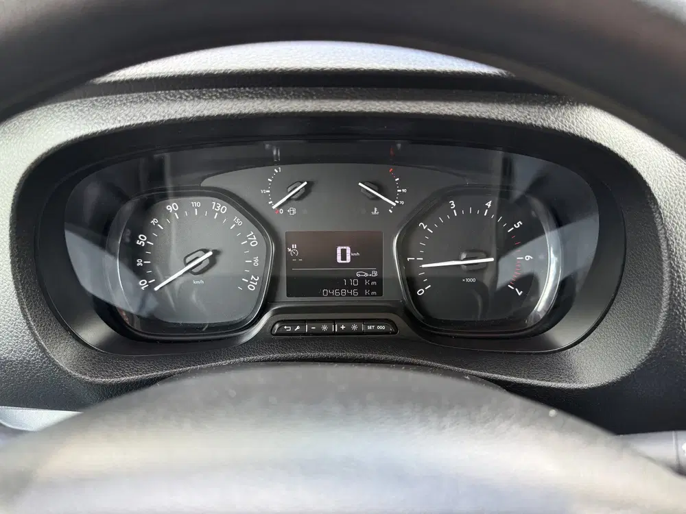 Peugeot Expert 1.5 BlueHDI 102 PK uit 2022, foto 12