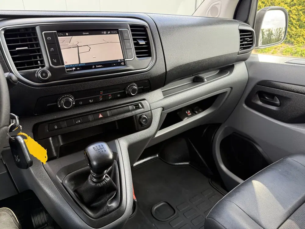 Peugeot Expert 1.5 BlueHDI 102 PK uit 2022, foto 14