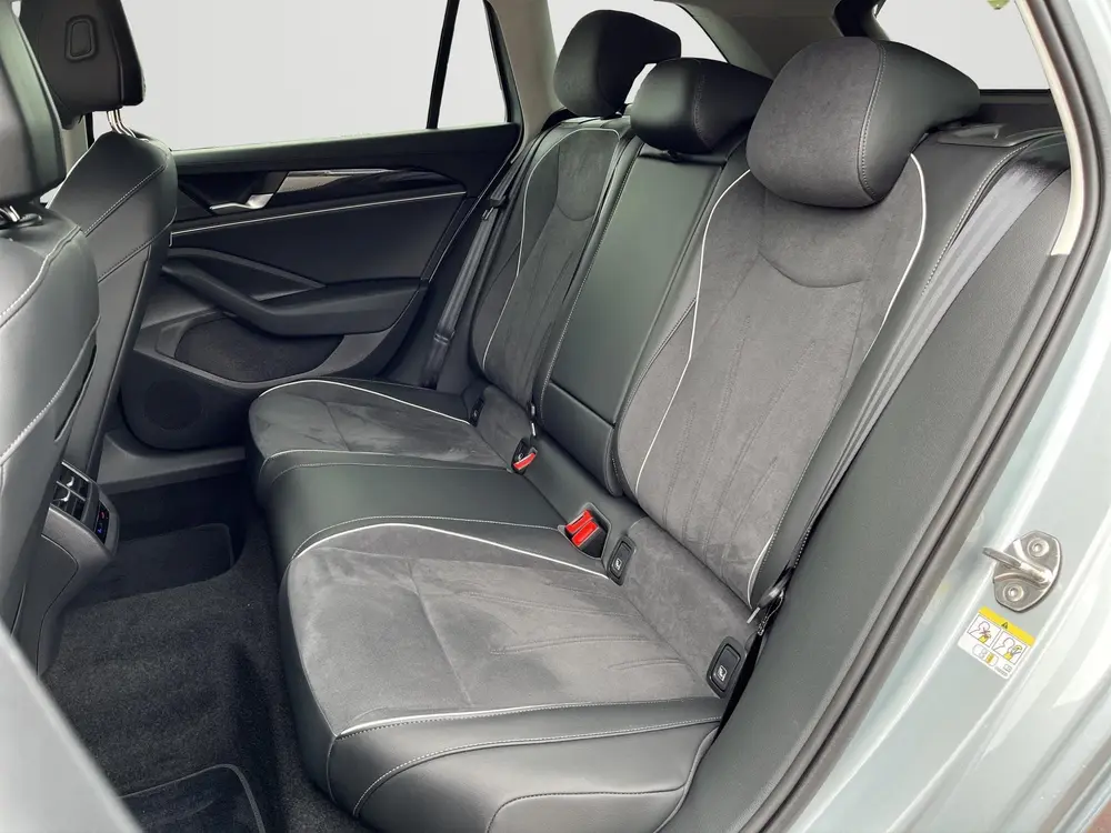 Volkswagen Passat Variant 1.5 eHybrid Business | PHEV | 204P uit 2025, foto 15