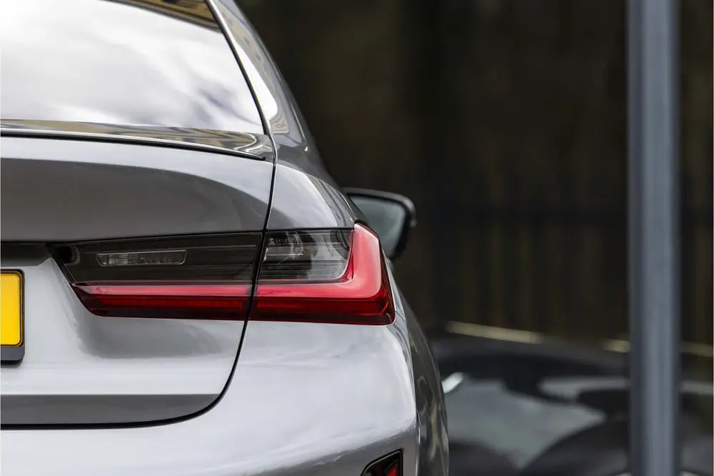 BMW 3-serie 330e M-sport uit 2023, foto 7