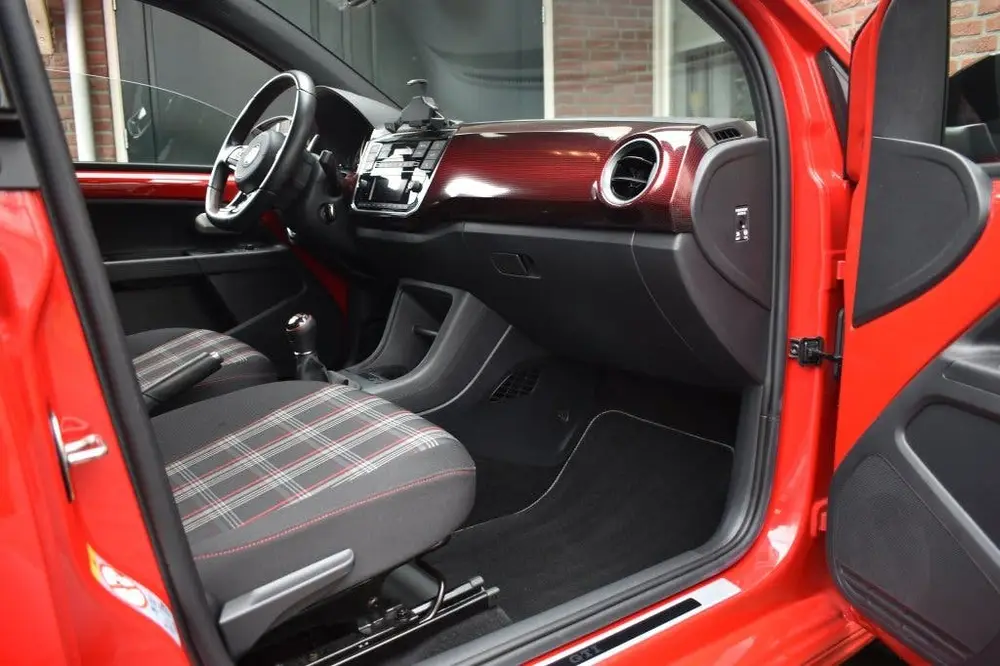 Volkswagen Up! 1.0 TSI GTI APK TOT 03-2028 PDC CLIMA CRUISE uit 2020, foto 17