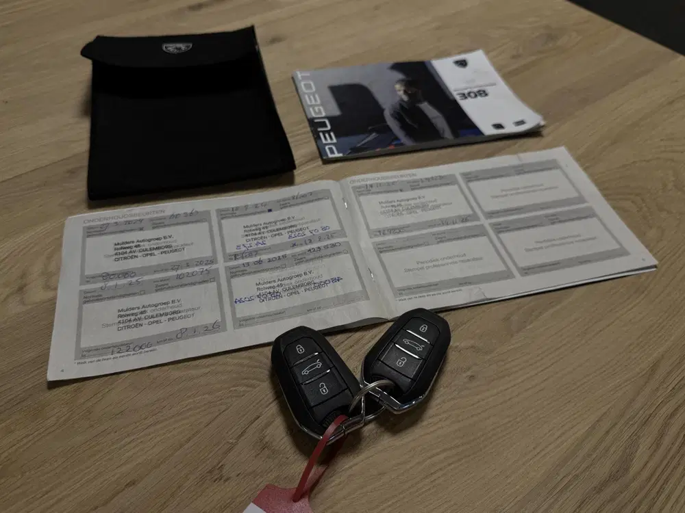 Peugeot 308 1.2 PureTech Allure Pack Business DB-RIEM uit 2023, foto 19