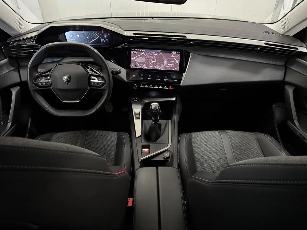 Peugeot 308 1.2 PureTech Allure Pack Business DB-RIEM uit 2023, foto 3