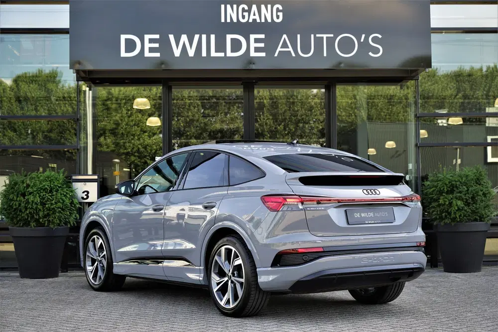 Audi Q4 e-tron 40 S-line 204pk Pano Sonos Camera K uit 2023, foto 10