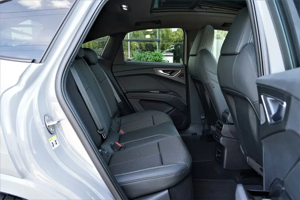 Audi Q4 e-tron 40 S-line 204pk Pano Sonos Camera K uit 2023, foto 16
