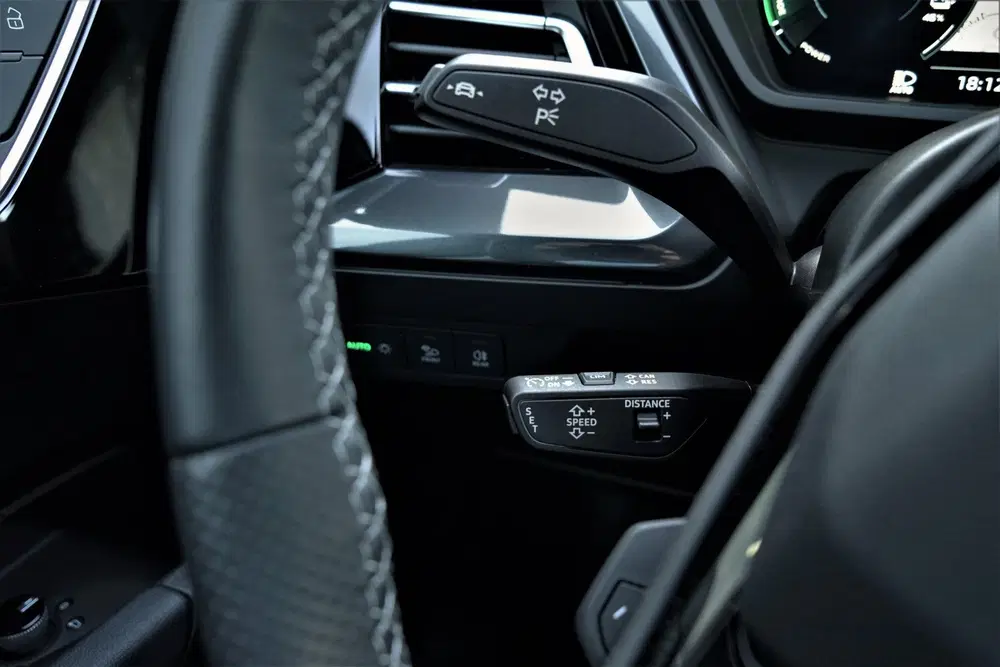 Audi Q4 e-tron 40 S-line 204pk Pano Sonos Camera K uit 2023, foto 17