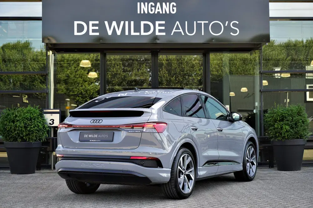Audi Q4 e-tron 40 S-line 204pk Pano Sonos Camera K uit 2023, foto 2