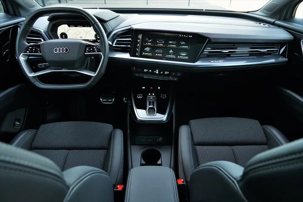 Audi Q4 e-tron 40 S-line 204pk Pano Sonos Camera K uit 2023, foto 6