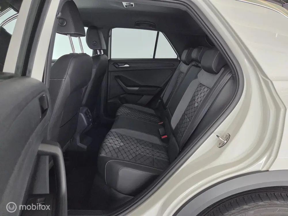 Volkswagen T-Roc 1.5 TSI R-Line Business+ trekhaak|IQ.led|ca uit 2023, foto 14