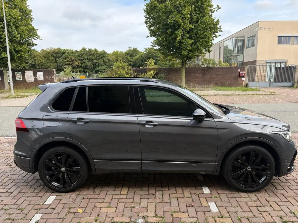 Volkswagen Tiguan 1.4 TSI Ehybrid 246pk R-line bussiness+ uit 2022, foto 2