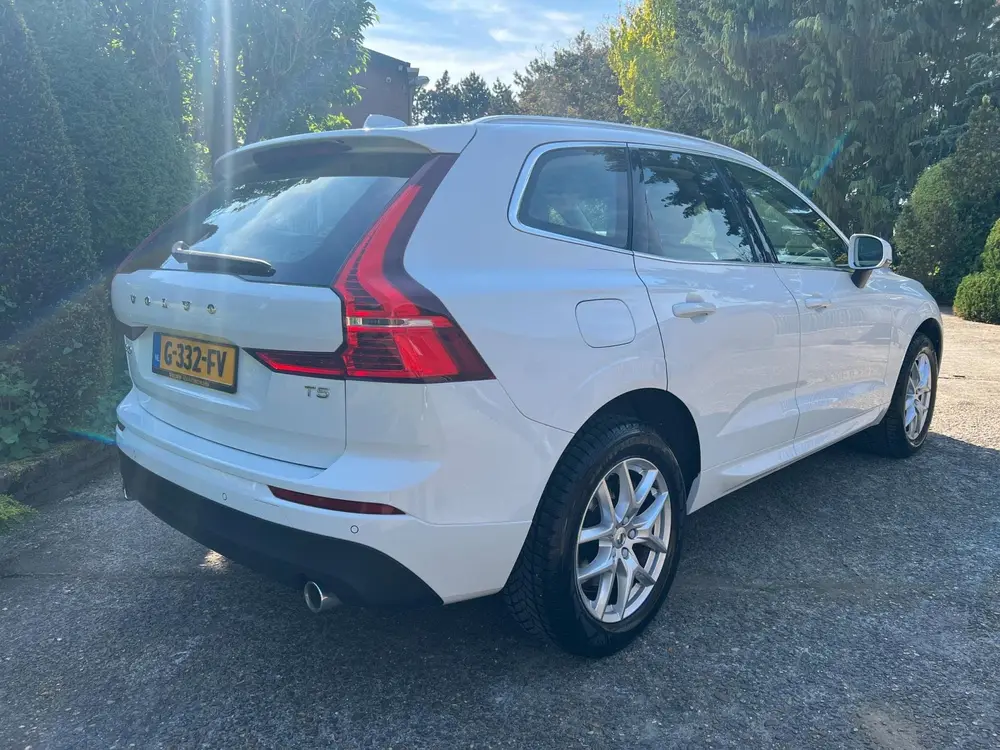 Volvo XC60 2.0 T5 Momentum Pro, Navi, Camera, Zeer nette aut uit 2019, foto 2