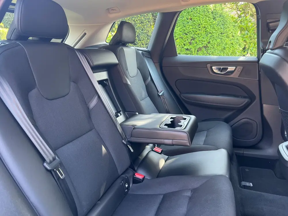 Volvo XC60 2.0 T5 Momentum Pro, Navi, Camera, Zeer nette aut uit 2019, foto 8