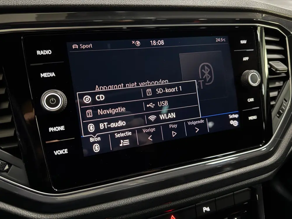 Volkswagen T-Roc 1.5 TSI 3x R-Line Pano Virtual Trekhaak Nav uit 2019, foto 20