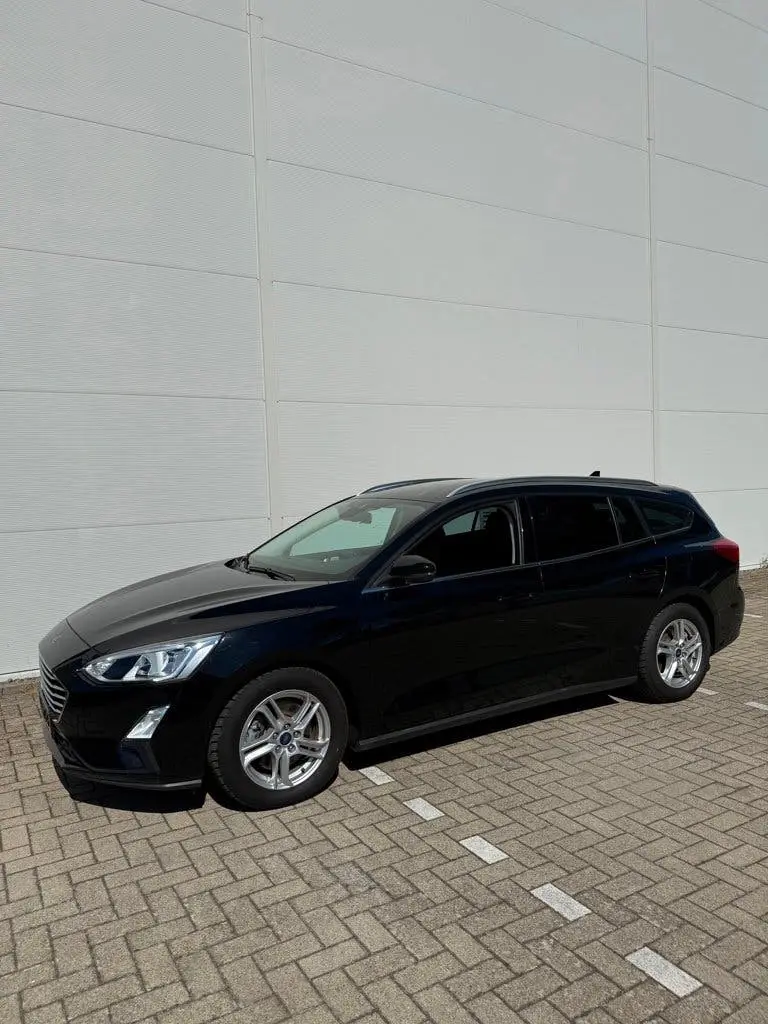 Ford Focus Wagon 1.0 EcoBoost Trend Edition Business uit 2019, foto 4