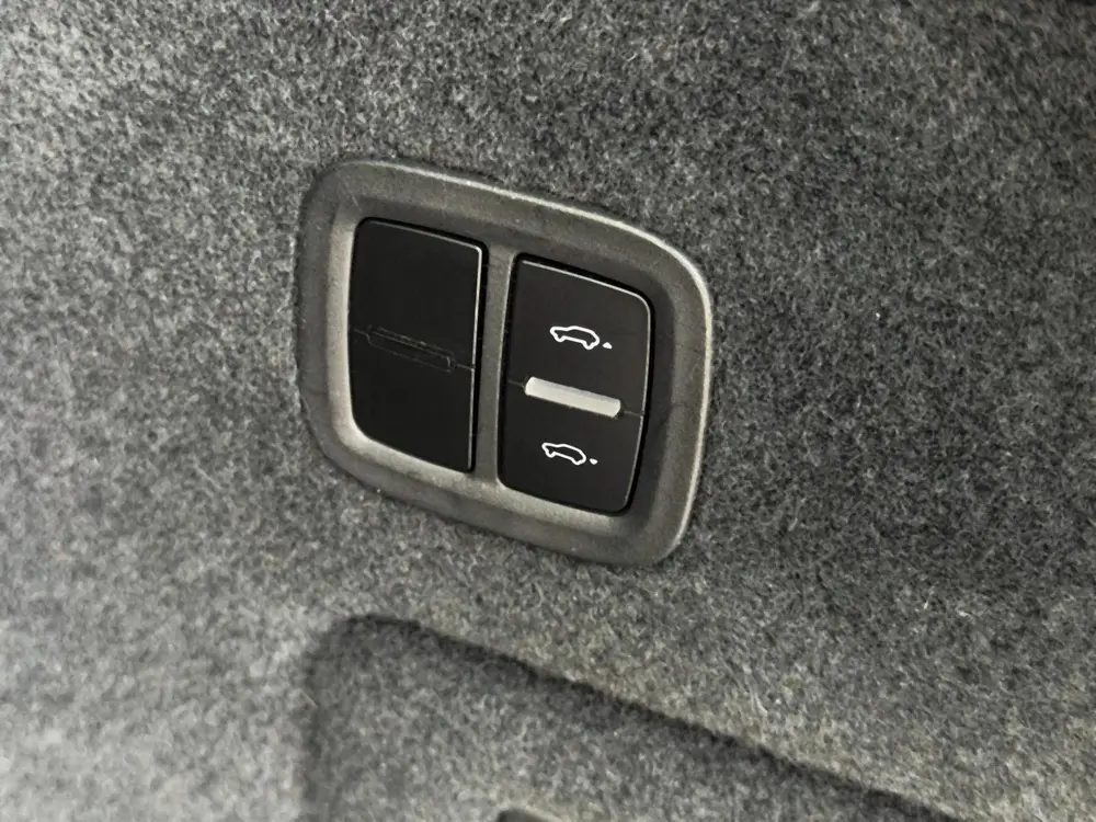 Porsche Cayenne 3.0 E-Hybrid Pano uit 2020, foto 13