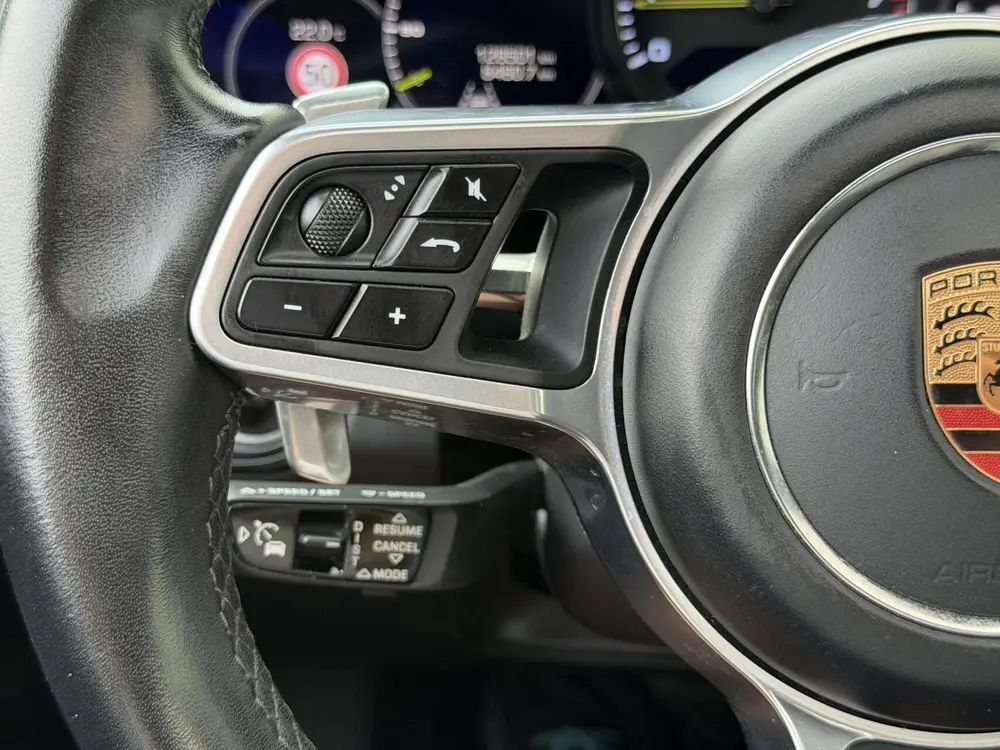 Porsche Cayenne 3.0 E-Hybrid Pano uit 2020, foto 14