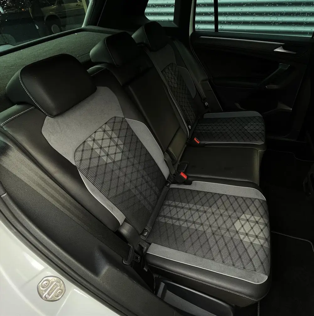 Volkswagen Tiguan 1.5 TSI 150pk 7-DSG 2X R-line uit 2022, foto 12