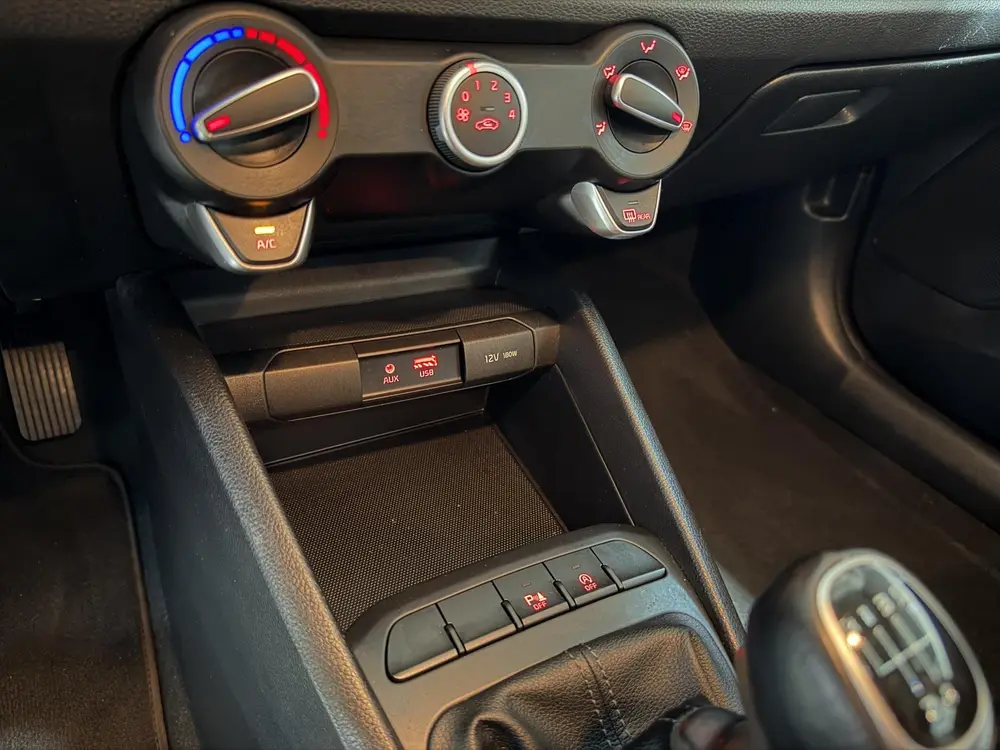 Kia Stonic 1.0 T-GDi DynamicLine Apple Carplay/Android Auto uit 2019, foto 20