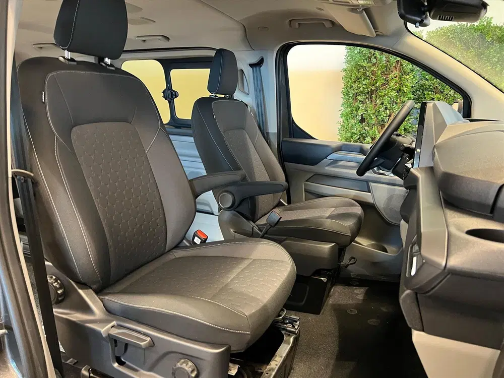 Ford Tourneo Custom L2H1 Groepsvervoer Rolstoelbus 2x rolsto uit 2026, foto 15