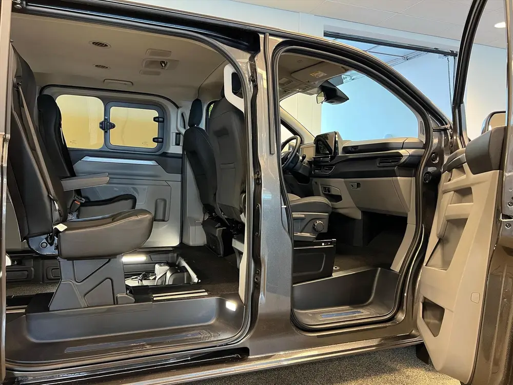 Ford Tourneo Custom L2H1 Groepsvervoer Rolstoelbus 2x rolsto uit 2026, foto 6