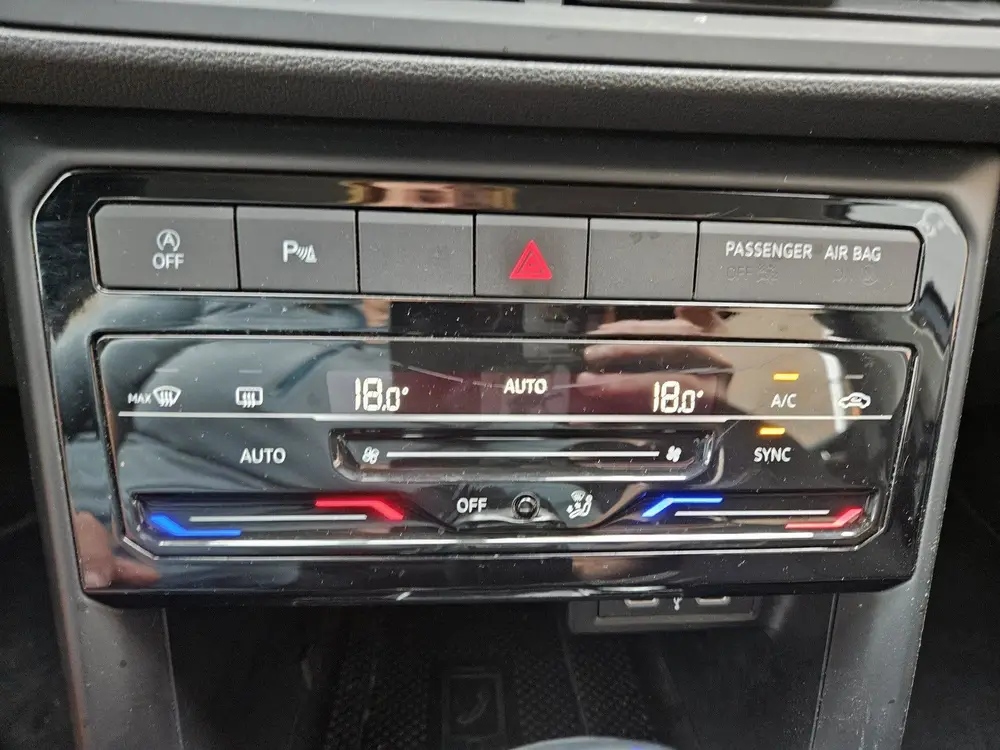Volkswagen T-Cross 1.0 TSI Life (bj 2023, automaat) uit 2023, foto 14