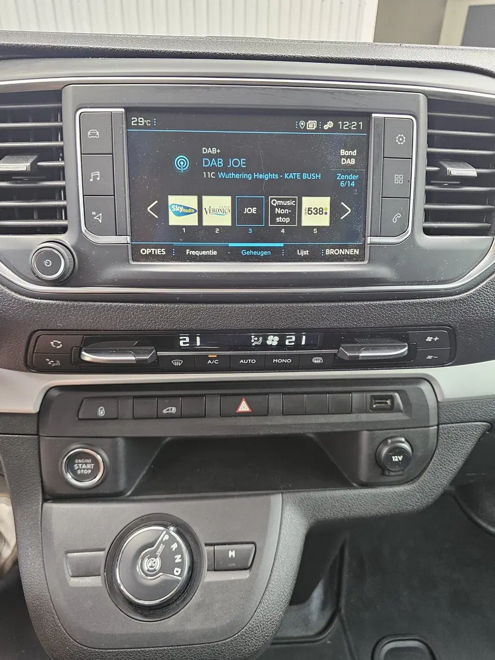 Peugeot Expert 2.0 BlueHDI 180 Long Asphalt Automaat uit 2022, foto 14