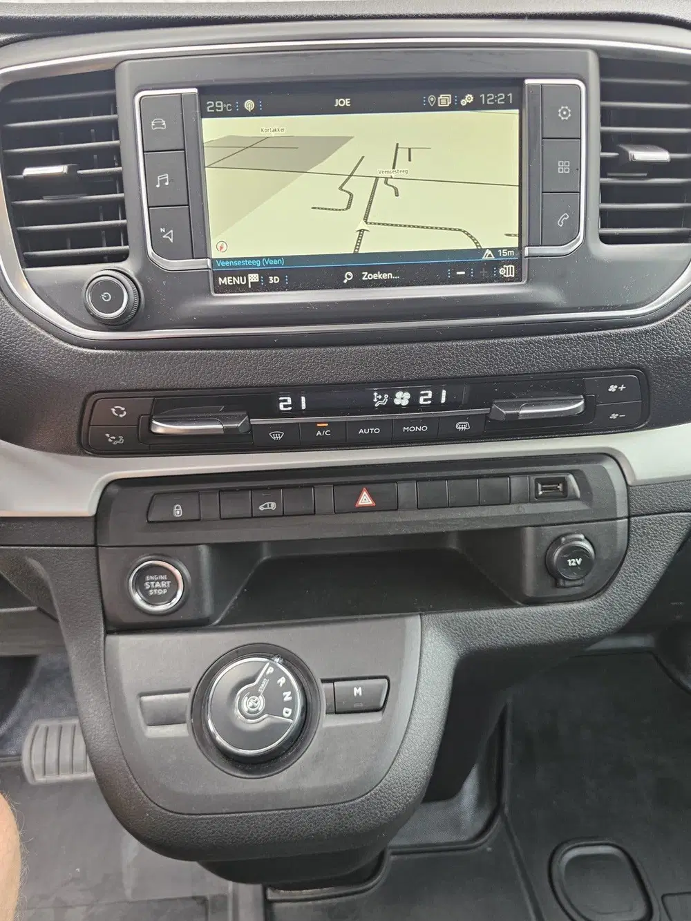 Peugeot Expert 2.0 BlueHDI 180 Long Asphalt Automaat uit 2022, foto 16