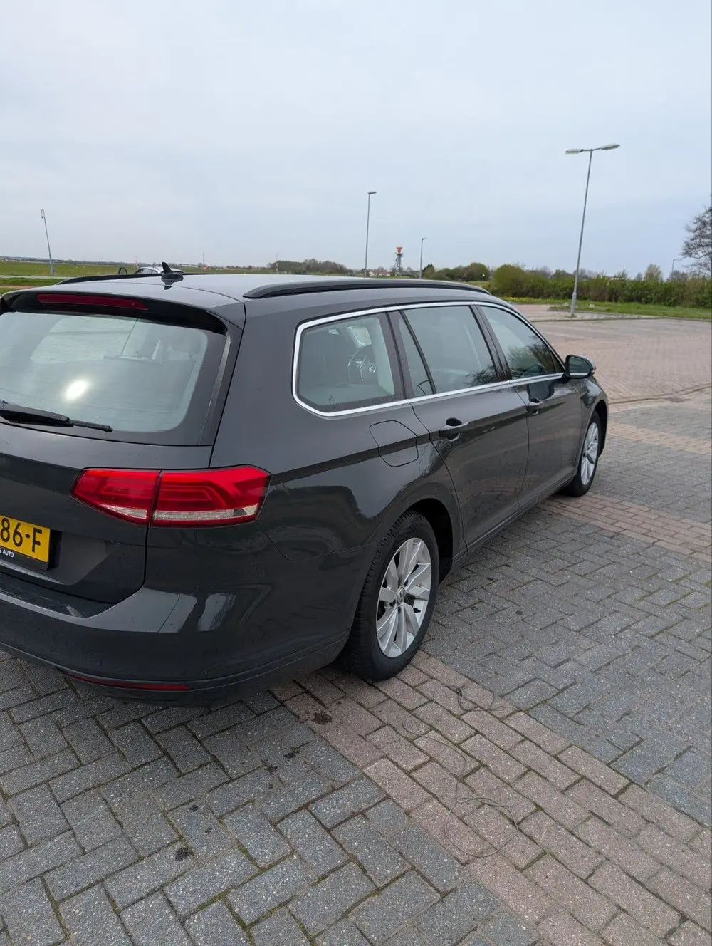 Volkswagen Passat Variant Passat 2.0 TDI 150pk 2019 Grijs dealeronderhouden uit 2019, foto 6