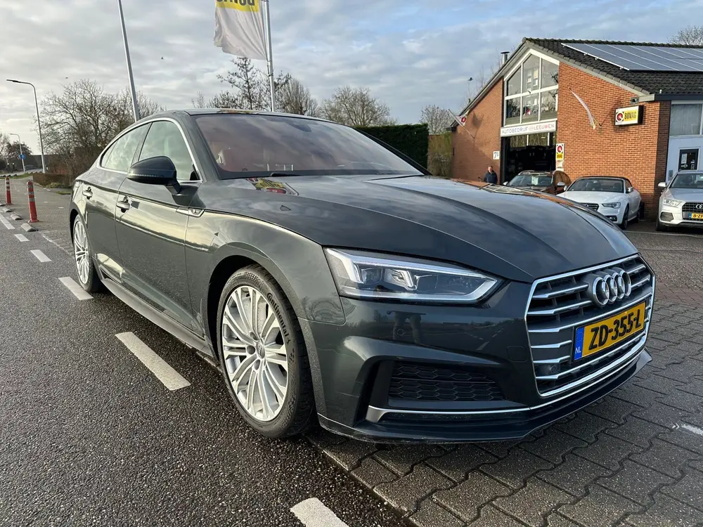 Audi A5 40 TFSI S-line uit 2019, foto 4