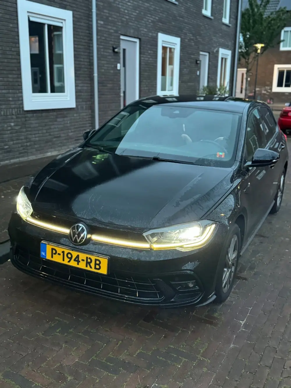Volkswagen Polo 1.0 TSI 95pk 2022 Zwart uit 2022, foto 2