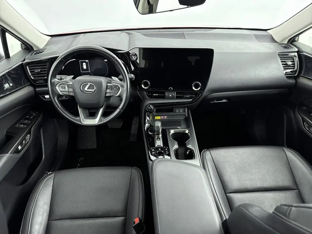 Lexus NX 450h+ AWD Launch Edition uit 2023, foto 4