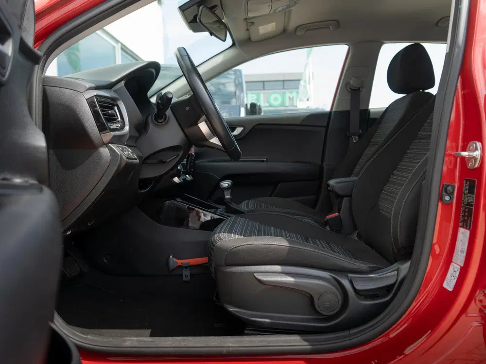 Kia Stonic 1.0 T-GDi MHEV DynamicLine uit 2021, foto 18