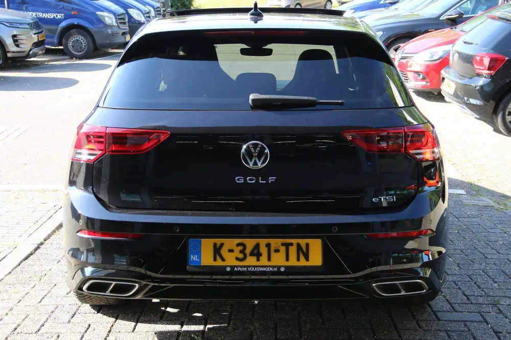 Volkswagen Golf 1.5 eTSI R-Line IQ-LIGHT PANO-DAK uit 2020, foto 5
