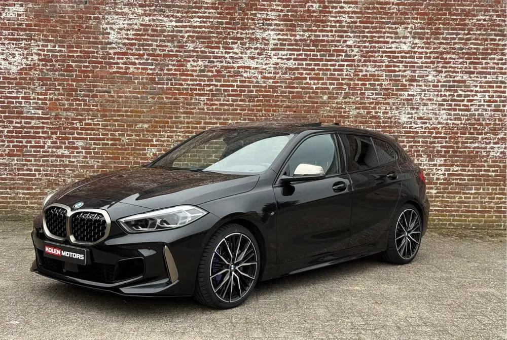 BMW 1-serie M135i xDrive High Executive Edition -PANO uit 2020, foto 3