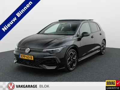 Volkswagen Golf 1.5 eTSI R-Line Edition | Pano | Keyless | T uit 2025