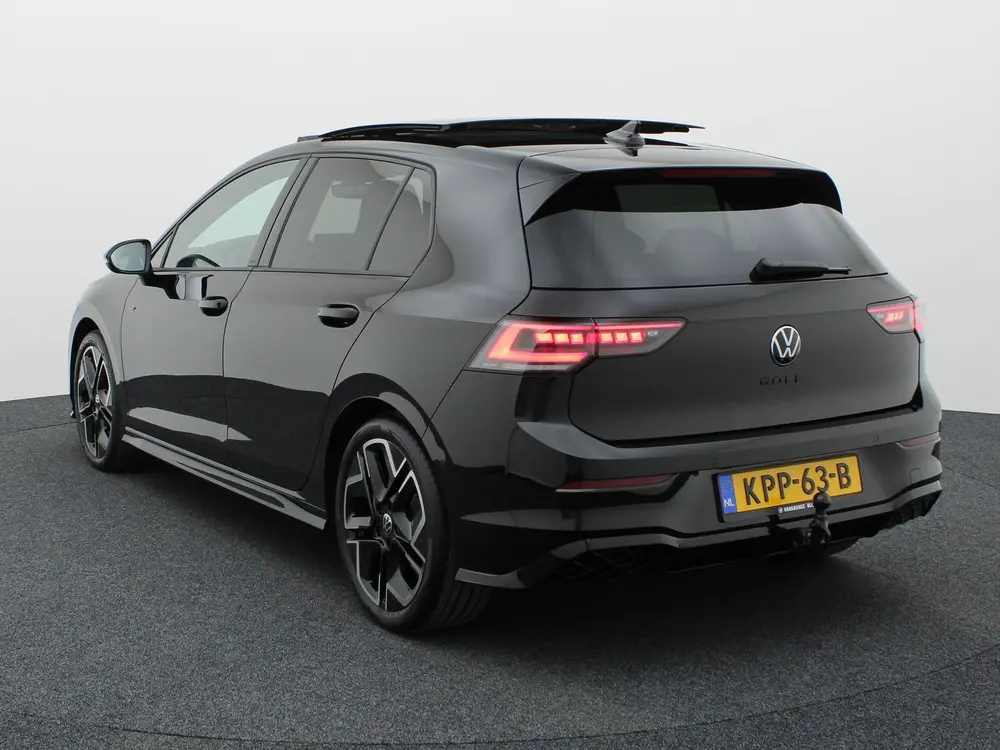 Volkswagen Golf 1.5 eTSI R-Line Edition | Pano | Keyless | T uit 2025, foto 5