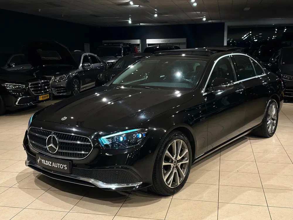 Mercedes-Benz E-Klasse E300 de Luxury uit 2021, foto 2
