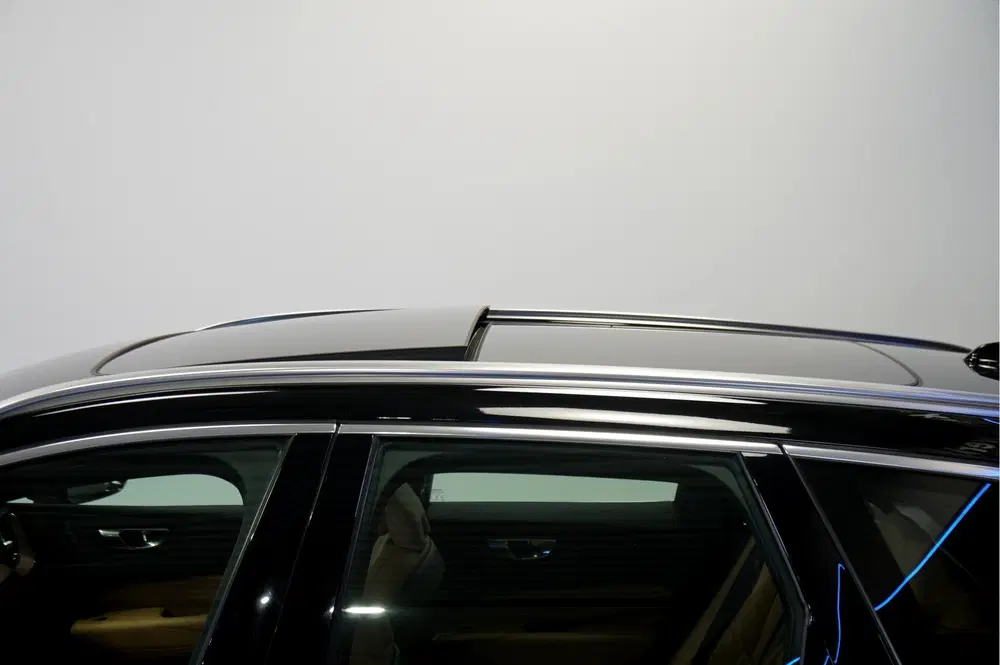 Volvo XC60 B4 155kW uit 2023, foto 15