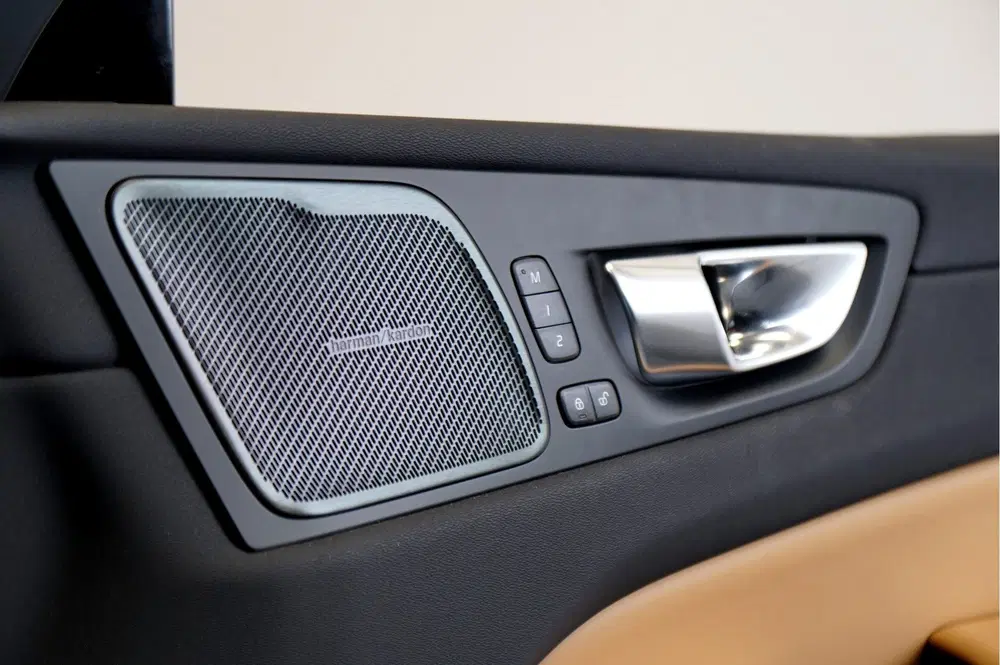 Volvo XC60 B4 155kW uit 2023, foto 18