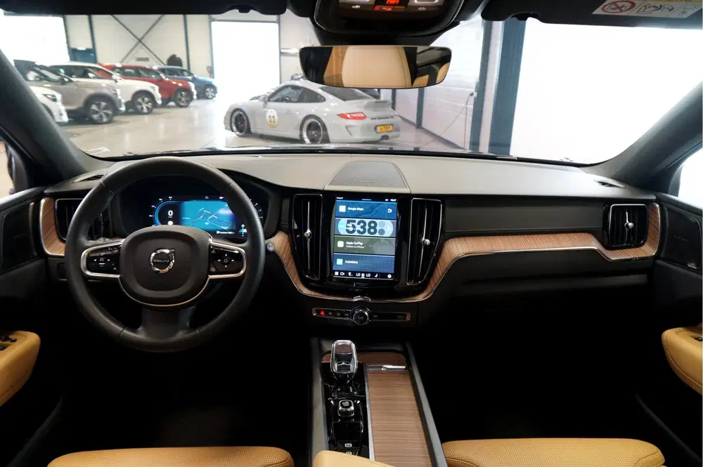 Volvo XC60 B4 155kW uit 2023, foto 4