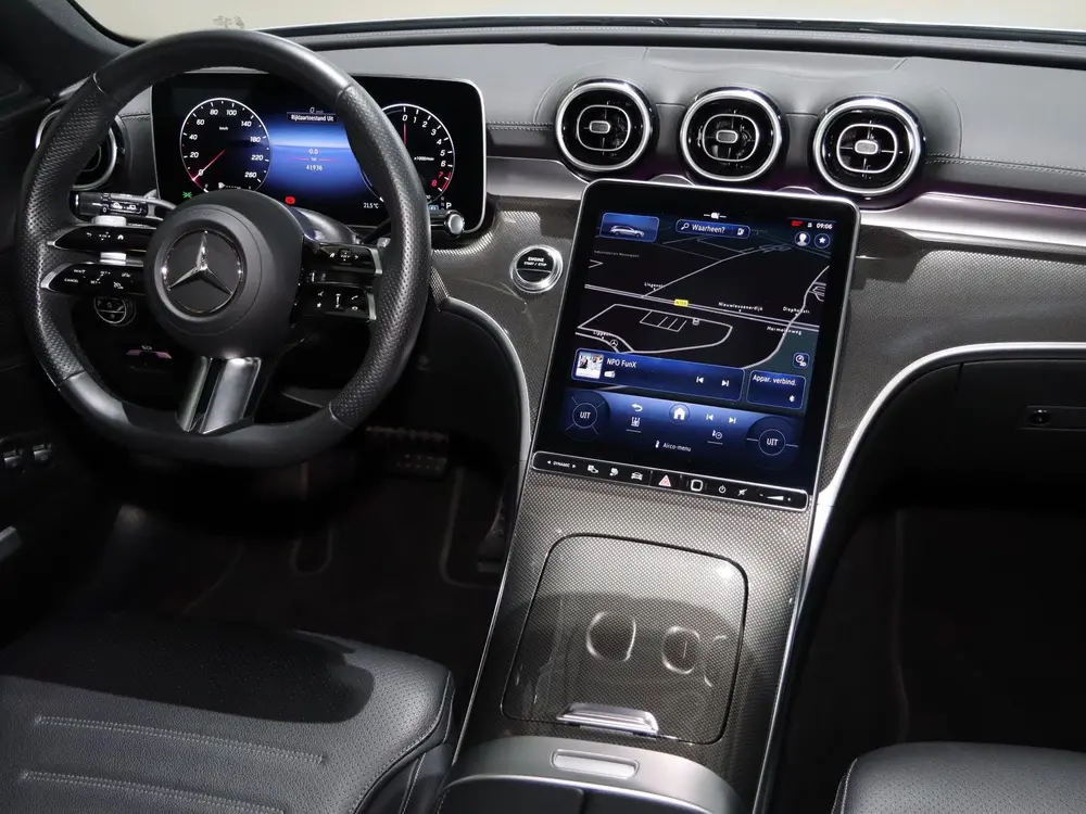 Mercedes-Benz C-Klasse 300 e AMG Line uit 2024, foto 10