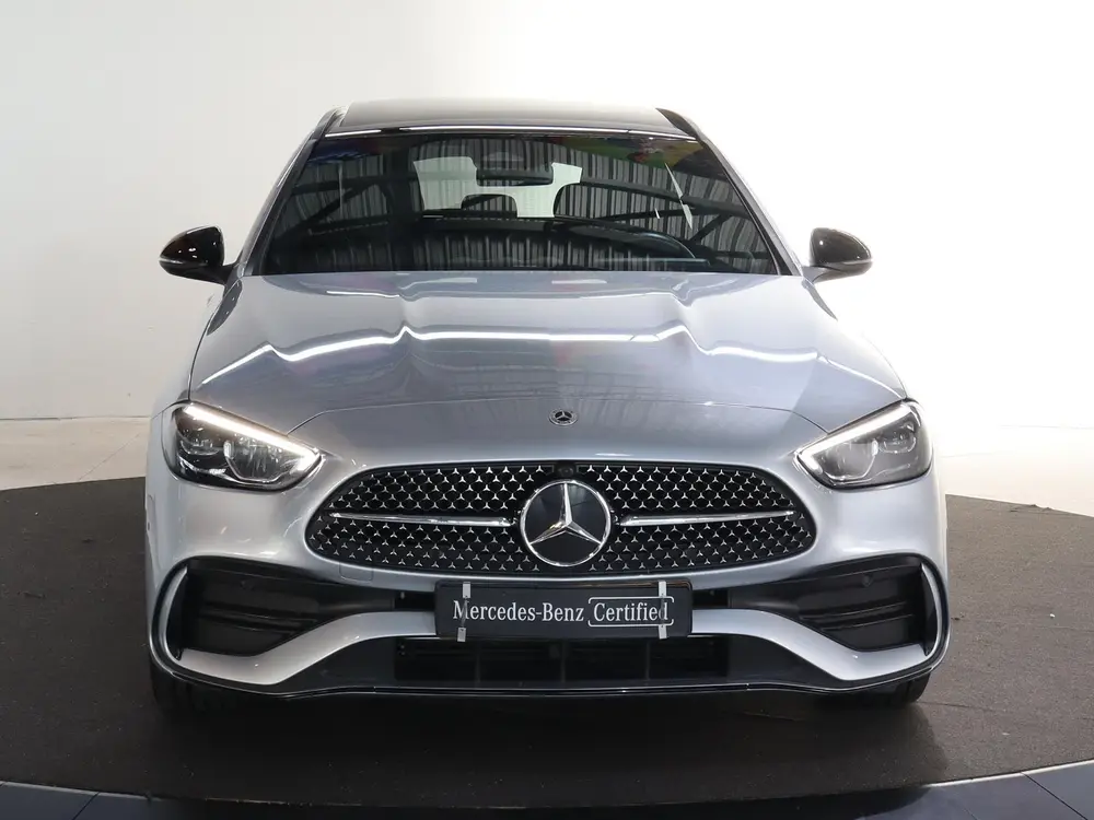 Mercedes-Benz C-Klasse 300 e AMG Line uit 2024, foto 3