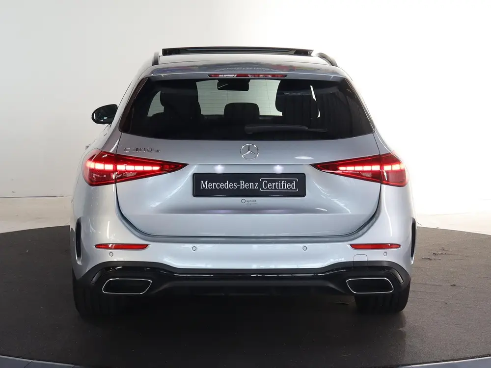 Mercedes-Benz C-Klasse 300 e AMG Line uit 2024, foto 4