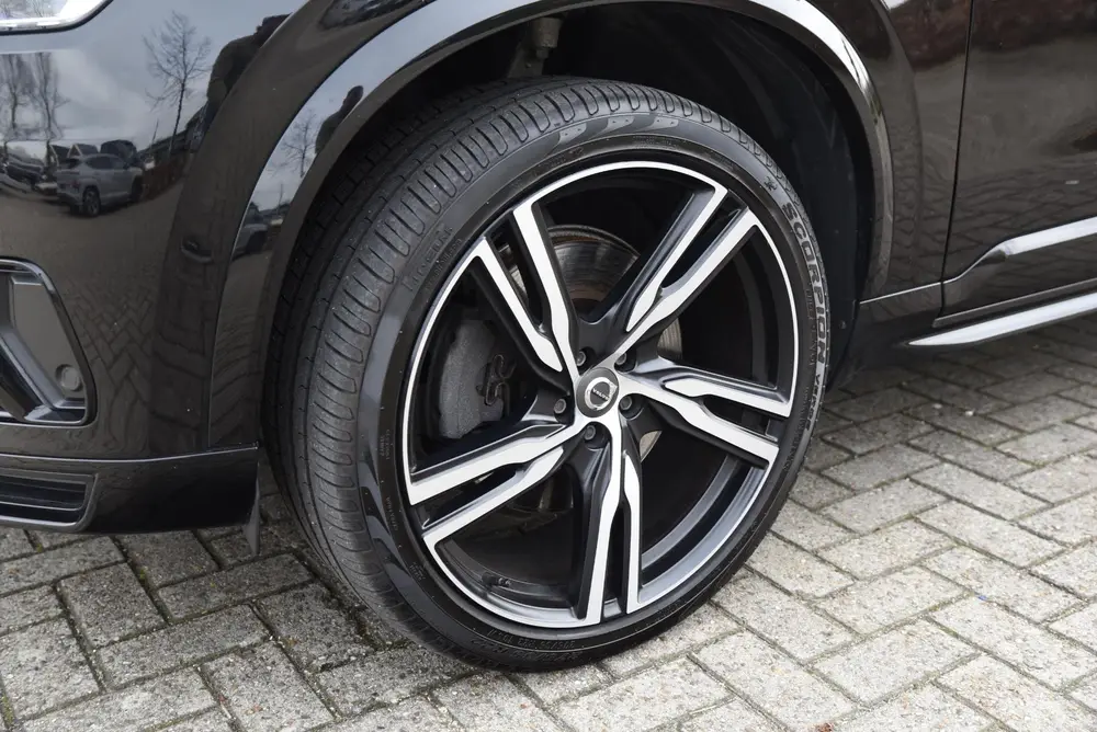 Volvo XC90 2.0 T8 Twin Engine AWD R-Design Pano uit 2019, foto 11